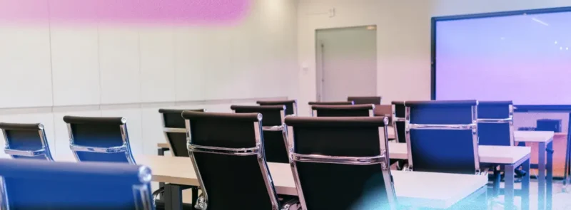Why do company secretary qualifications cost so differently